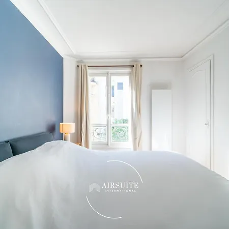Arc De Triomphe Tranquility 2br By Airsuite * 파리