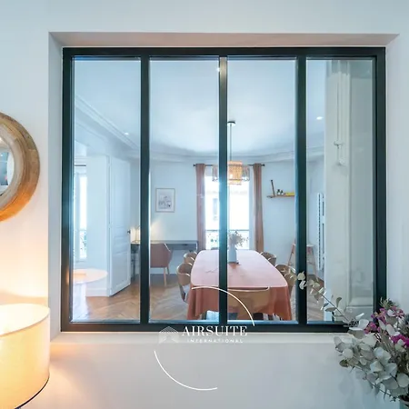 Arc De Triomphe Tranquility 2br By Airsuite 아파트