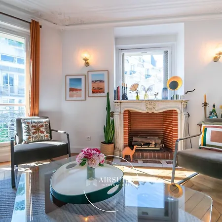 Arc De Triomphe Tranquility 2br By Airsuite 아파트