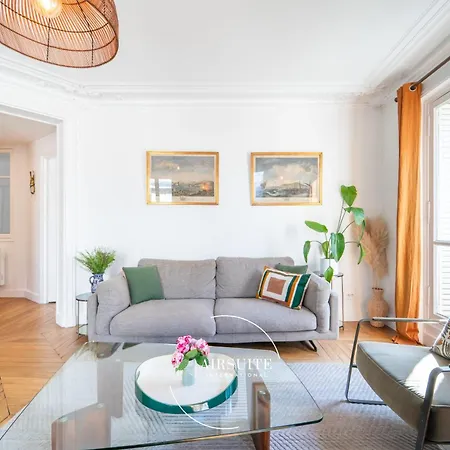 Arc De Triomphe Tranquility 2br By Airsuite 아파트 파리